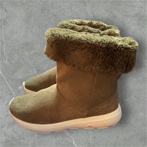 Skechers Faux Suede & Fur Sneaker Boots SIZE 6.5